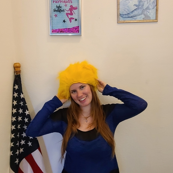 Sport Novelties Wig - Picture 7 of 12